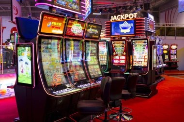 Live Texas Poker table at mufasatoto with dealer, player positions, and community cards displayed